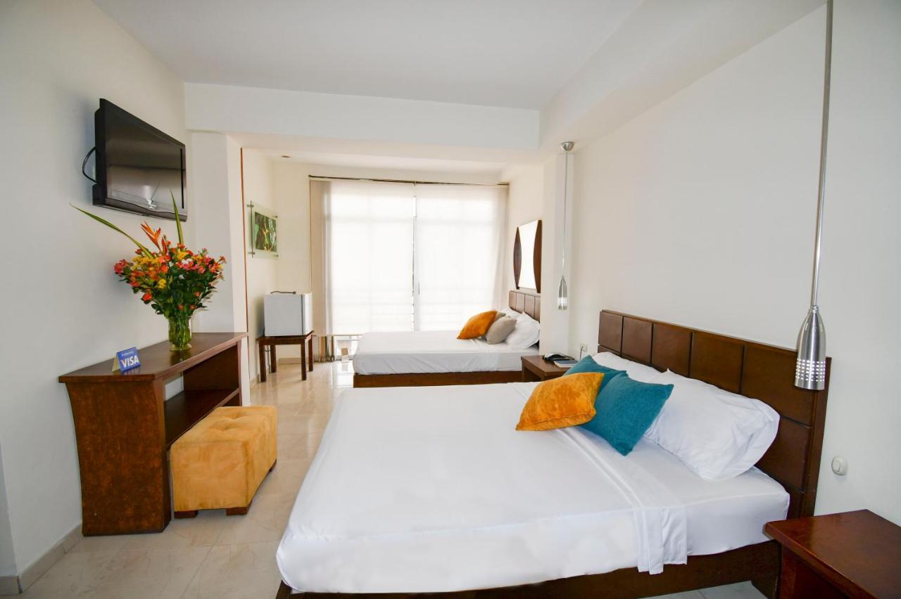 Hotel Monarca Armenia Esterno foto
