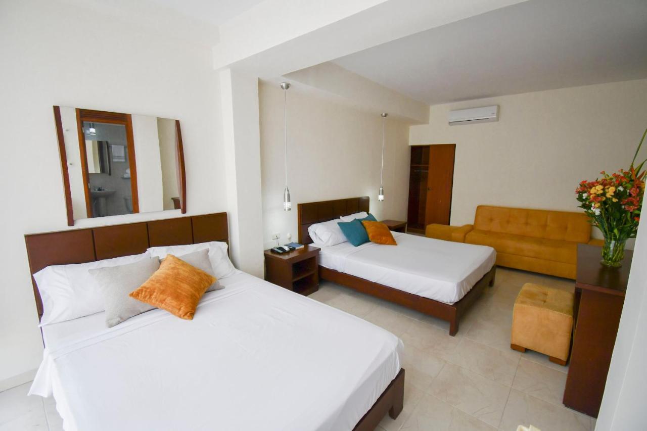 Hotel Monarca Armenia Esterno foto