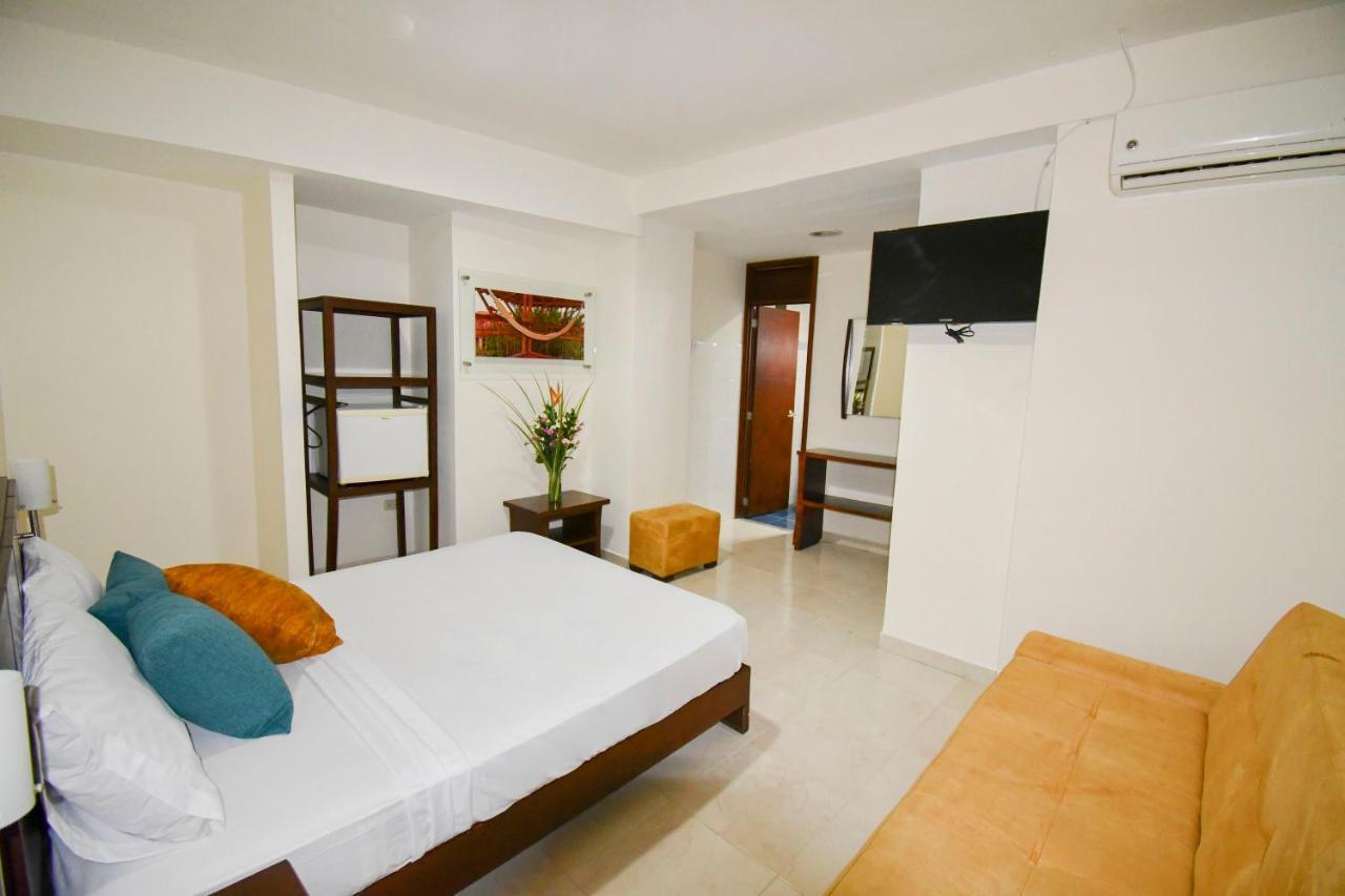 Hotel Monarca Armenia Esterno foto
