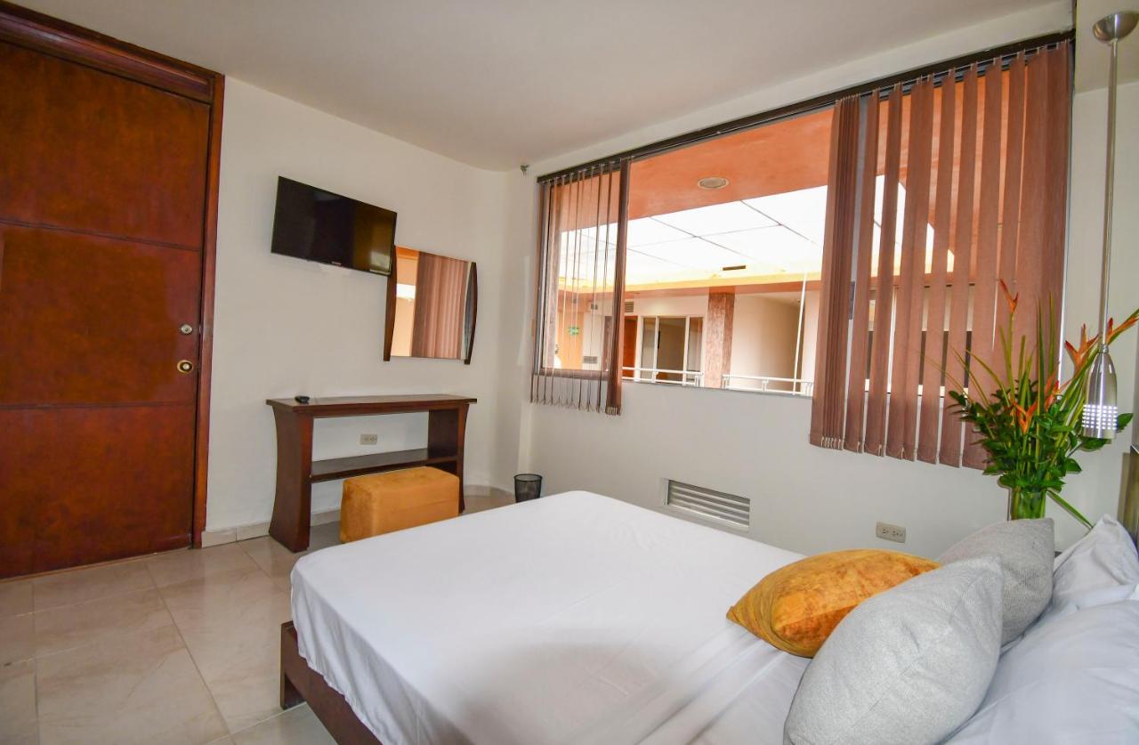 Hotel Monarca Armenia Esterno foto