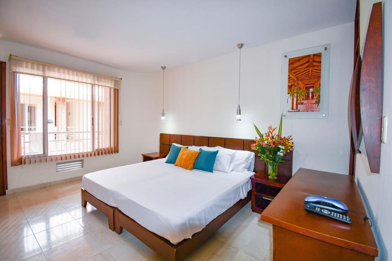 Hotel Monarca Armenia Esterno foto