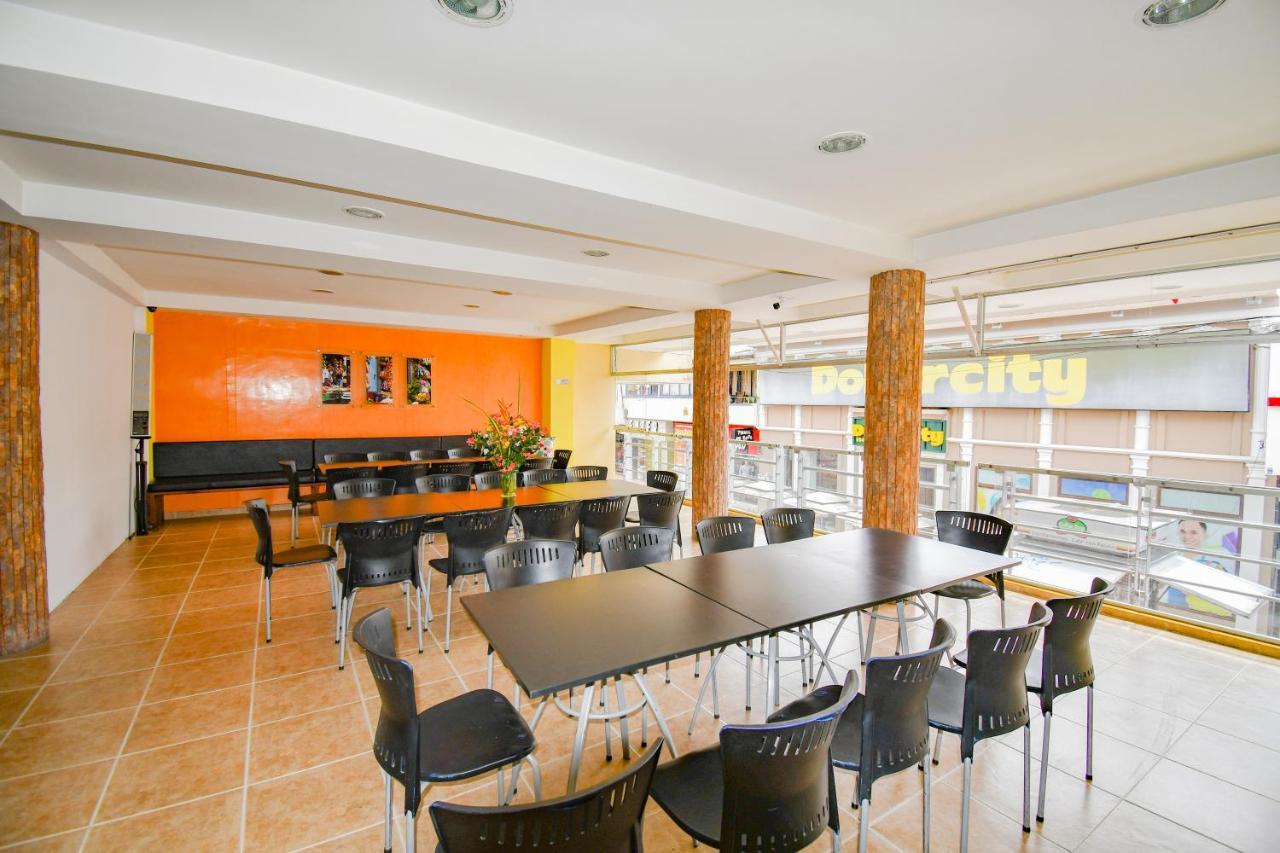 Hotel Monarca Armenia Esterno foto