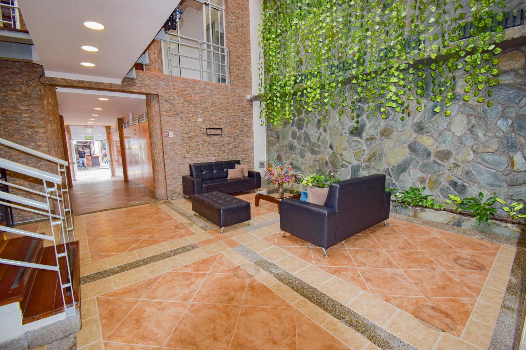 Hotel Monarca Armenia Esterno foto