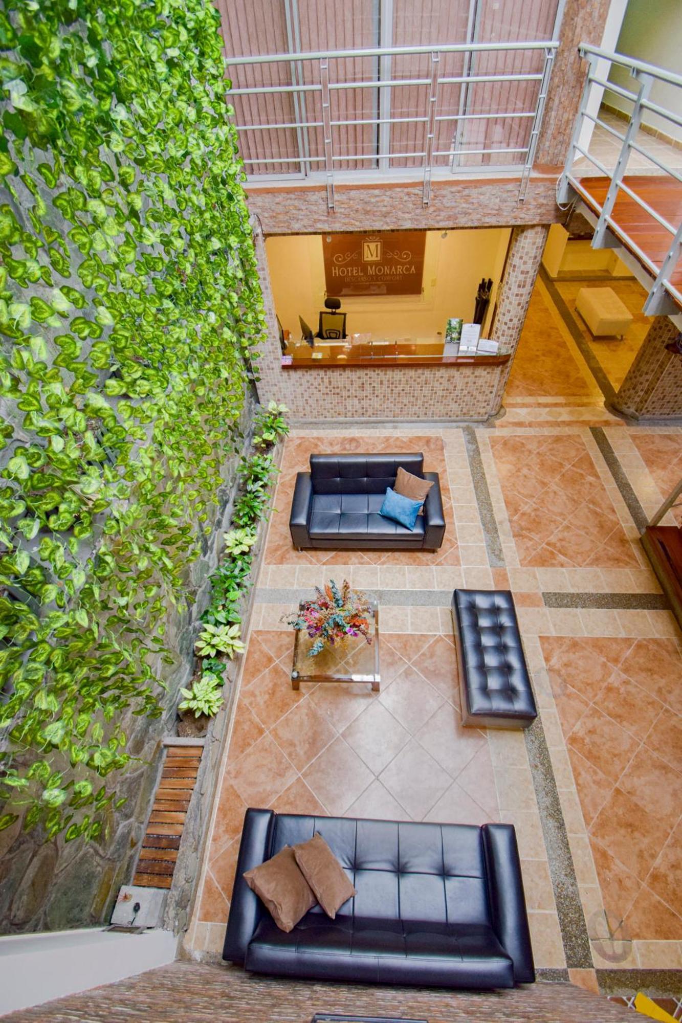 Hotel Monarca Armenia Esterno foto